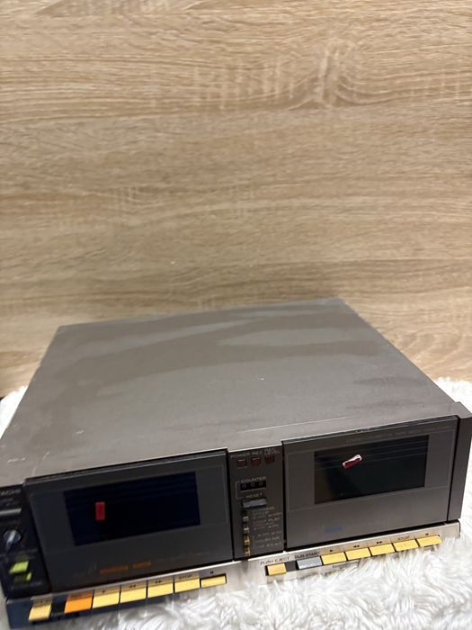 Hitachi D-MD1 to magnetofon