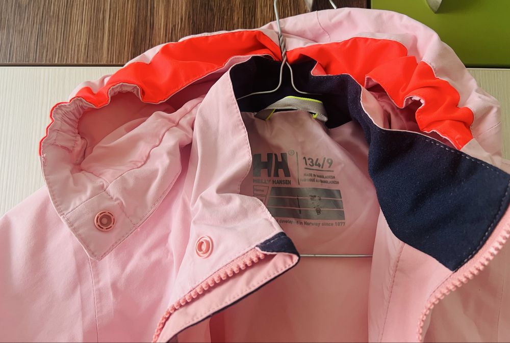 Водонепроникна вітровка курка Helly Hansen на дівчинку до 134 см зріст