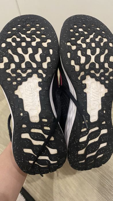 Кросівки для дівчинки Nike Revolution 6 Nn