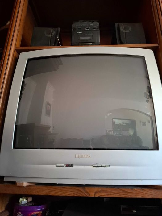 Televisão antiga philips