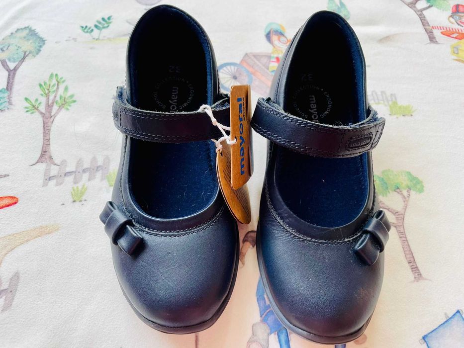 Sapatos colegiais azuis NOVOS T 32