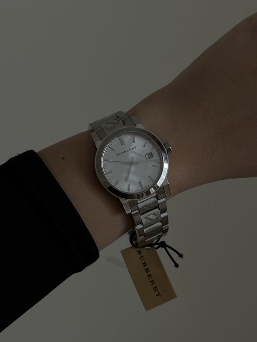 Годинник Burberry