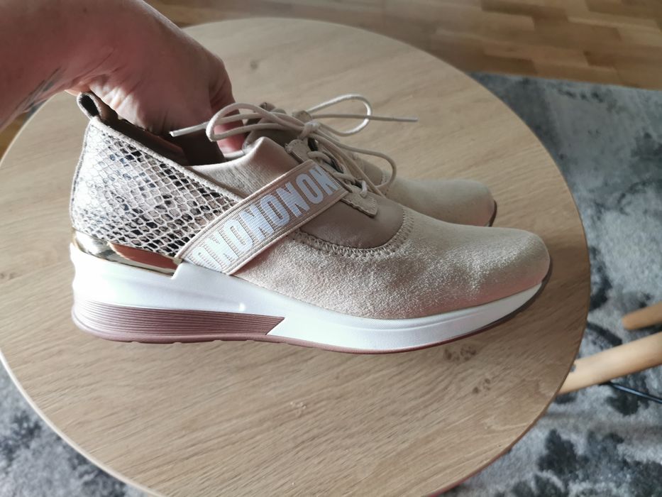Sneakersy skórzane damskie półbuty  sportowe koturn