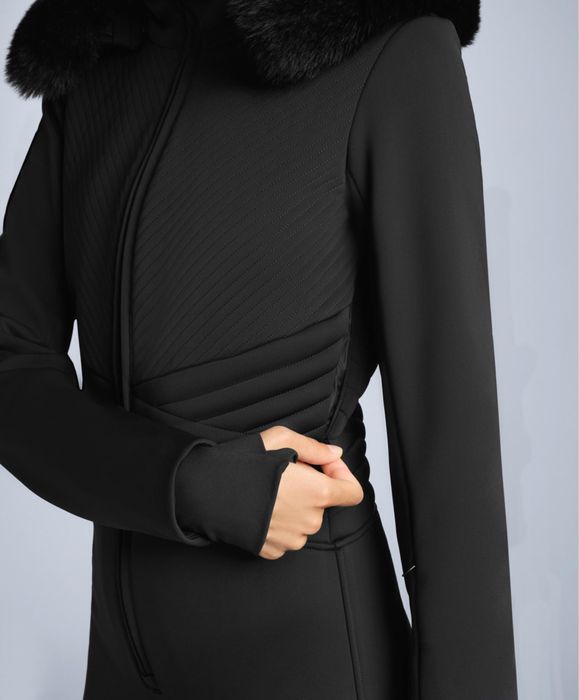 Жіночий чорний лижний костюм Oysho