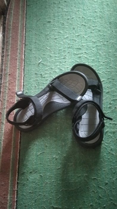 Чоловічі босоніжки