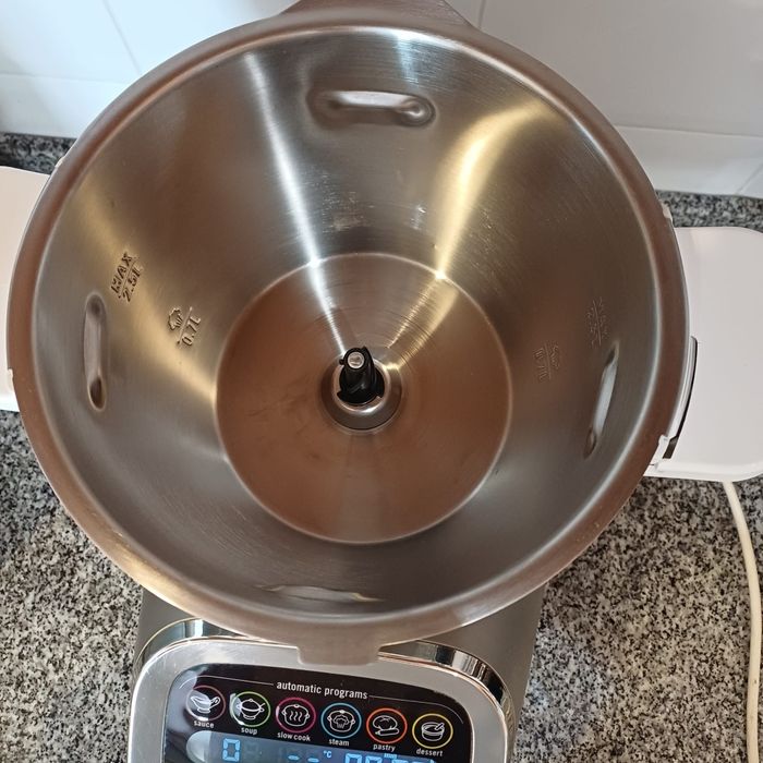 Robô de cozinha como novo