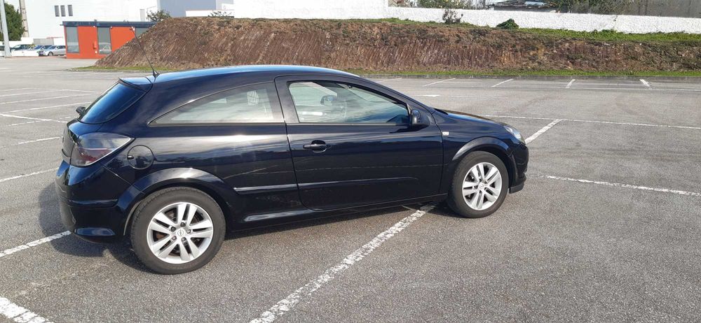 Opel Astra GTC 1.3/90Cv