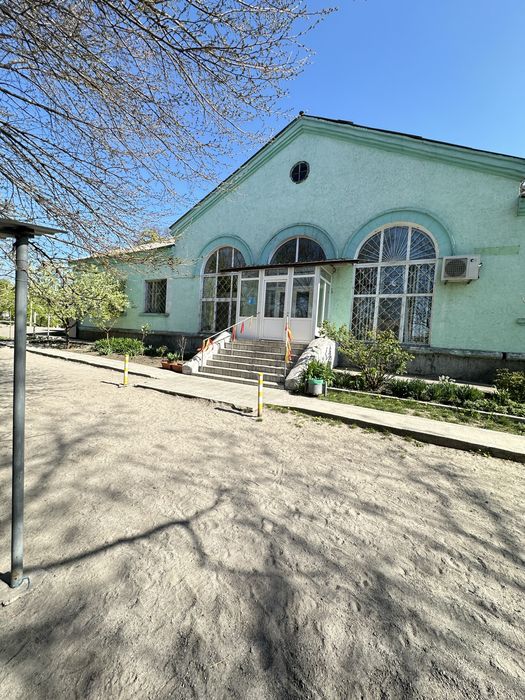 Продається будівля у центрі міста