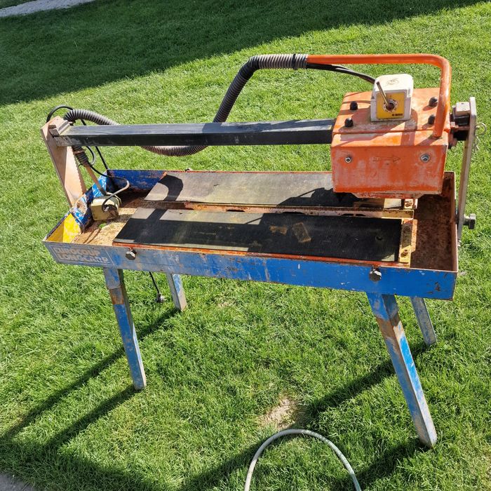 Плиткорез водяний