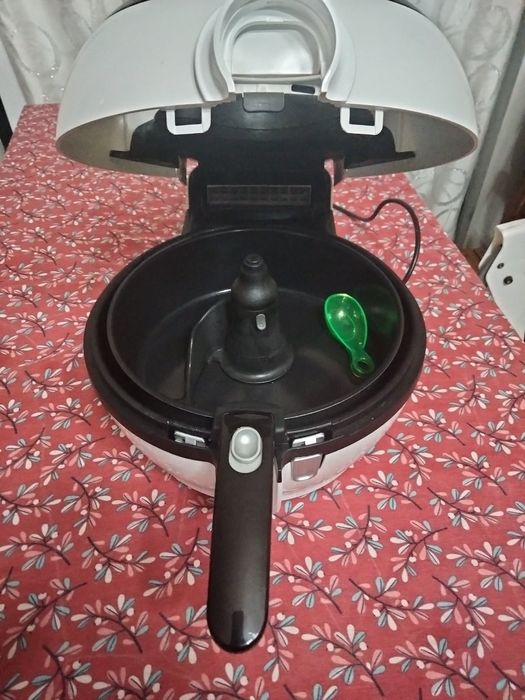 Fritadeira eléctrica a ar quente