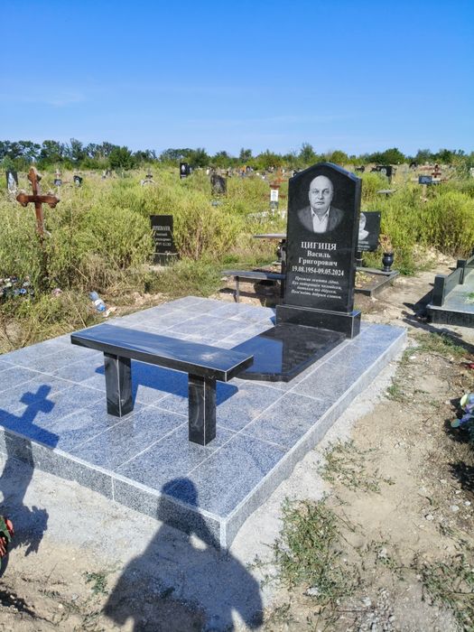 Памятники, Бетонировка укладка плитки, Столы, Лавочки