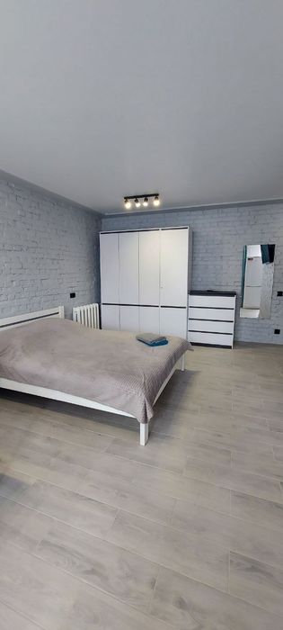 Продам 1 кімнатну квартиру в ідеальному стані в серці міста