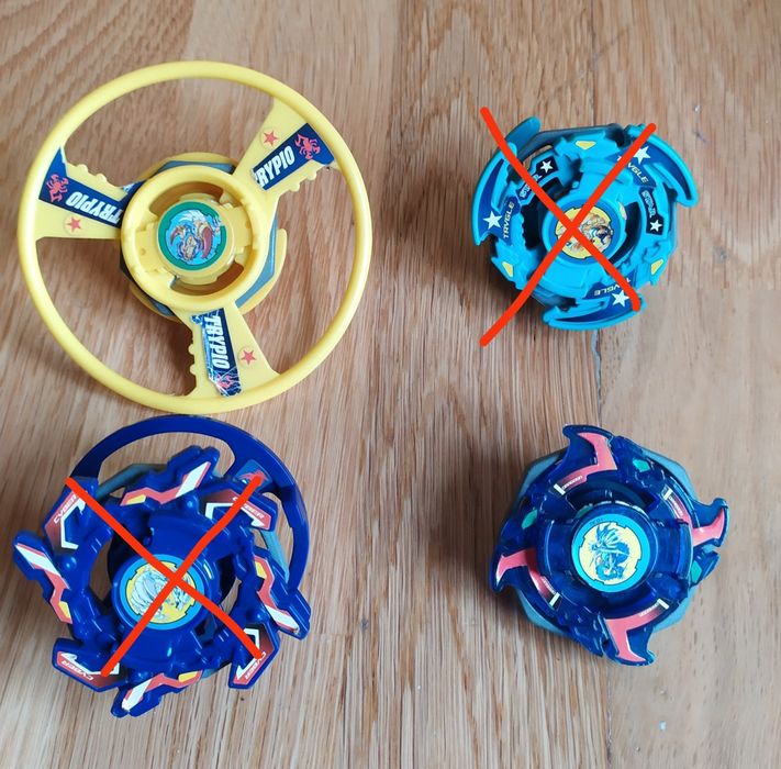 Beyblades originais e lançadores