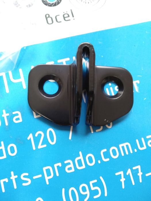 ОРИГИНАЛ стопор крышки багажника (ляды) Тойота Прадо(Prado) 120
