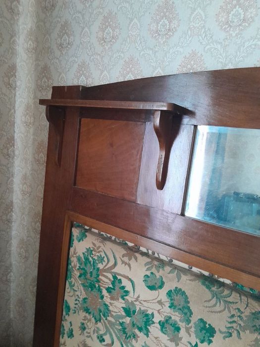 Кабiнетний диван, вiнтажний у вiдмiнному станi люкс. Самовивiз.