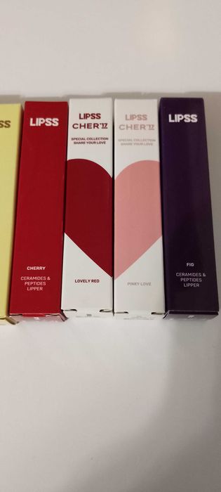 Акція! 1+1+1=4 Блиск для губ Lipss нові.