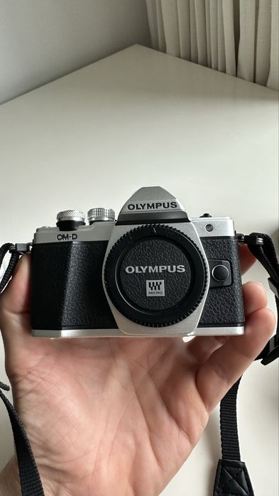 Câmara Olympus OM-D E-M10 Mark II