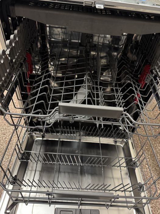 Sprzedam zmywarkę 60 Whirlpool WIC 3C33 PFE nową