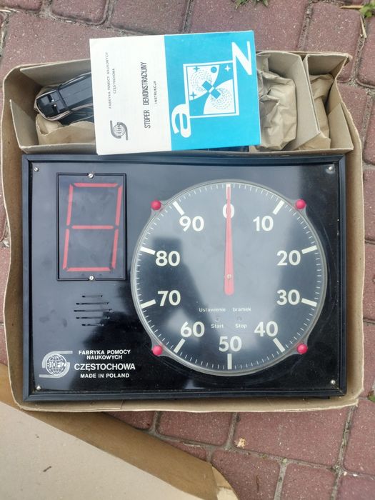 Zegar demonstracyjny PRL