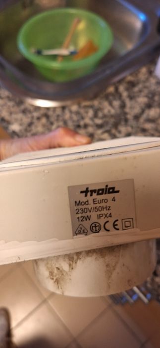 Extrator troia a funcionar corrente