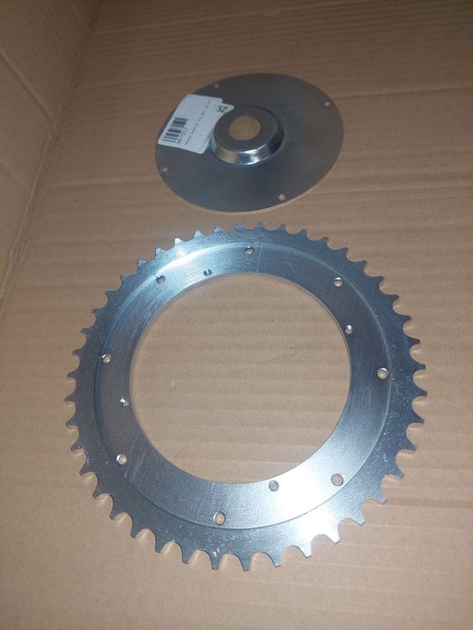 Zebatka tyl+oslona wsk125 m06-b1 dwuramowka garbuska kolo tyl rama