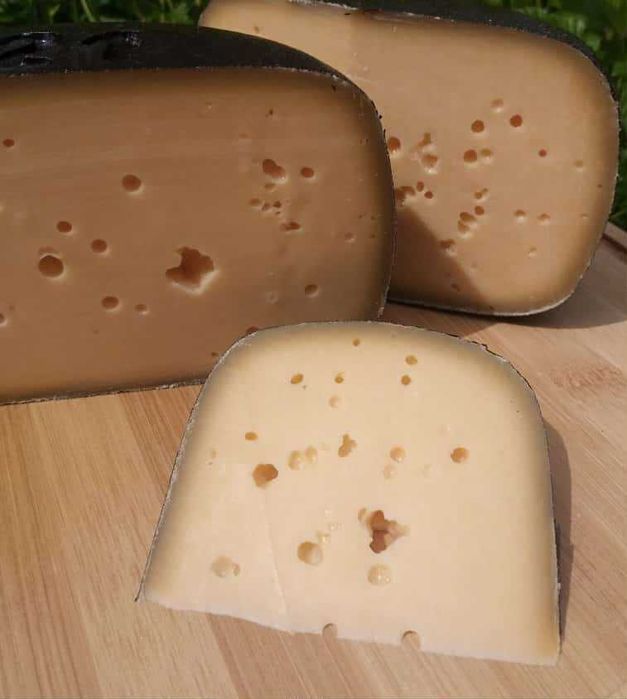 Козье молоко,сыры и другая крафтовая домашняя продукция.