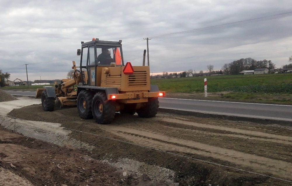 ZIEMIA - podnoszenie terenu, nasypy, niwelacja