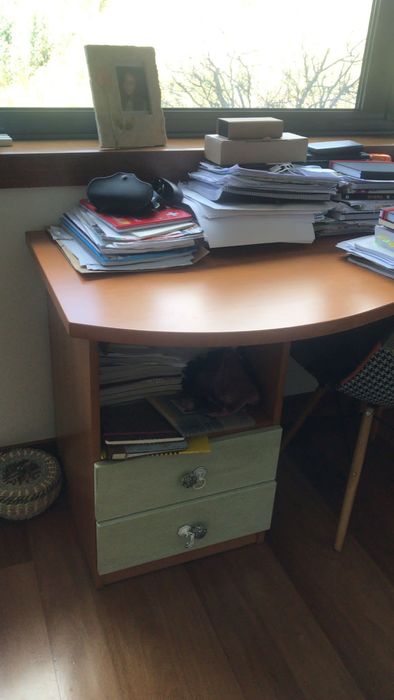 Secretaria castanha com gavetas64286399921283122