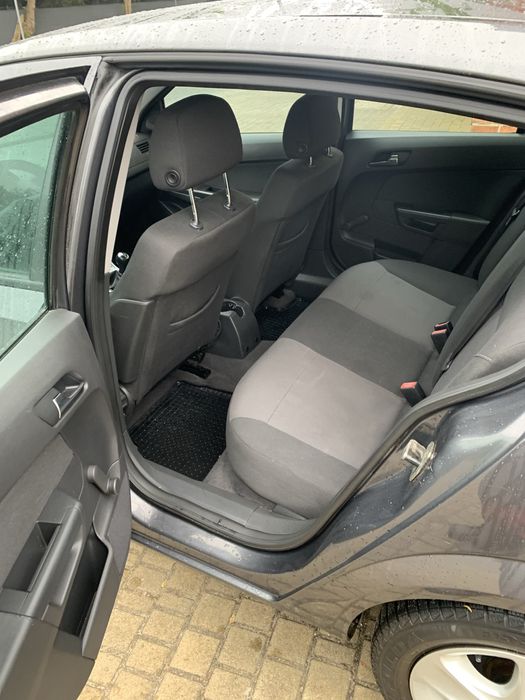 Opel Astra 2011 nowy rozrad pelny VAT