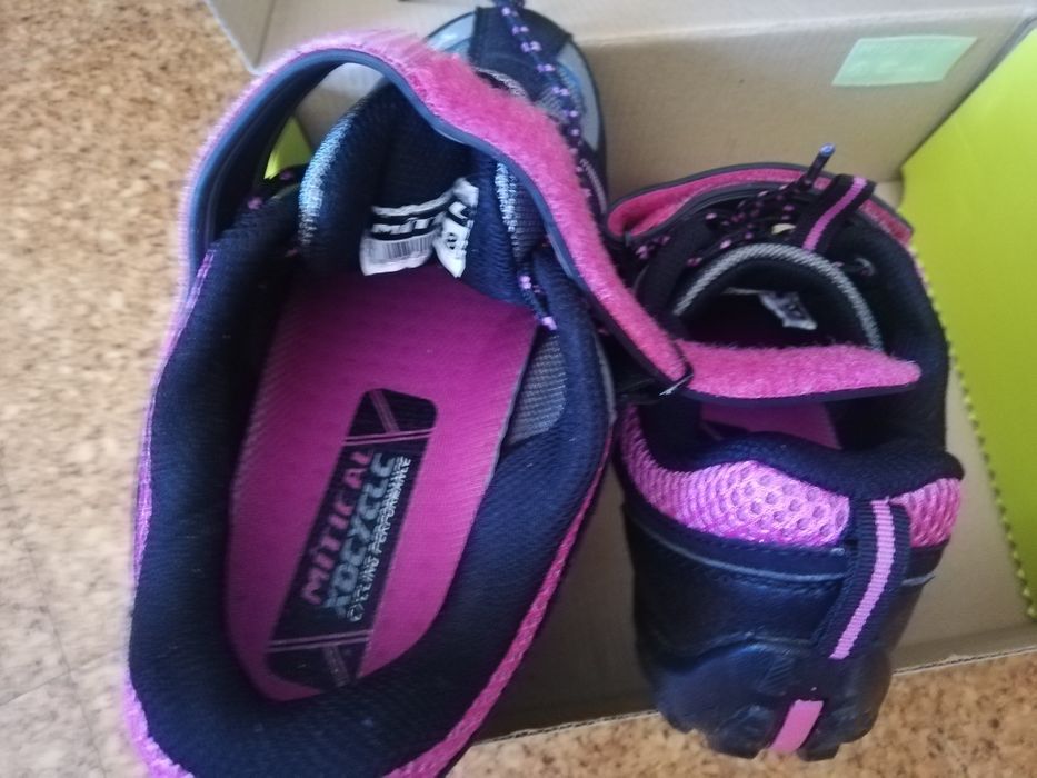 Sapatilhas/Tenis de bicicleta de senhora N-38 =NOVAS =