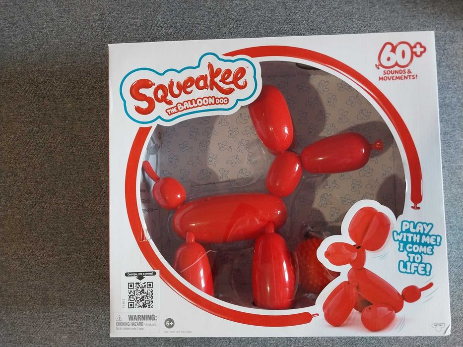 Робот собака Squeakee