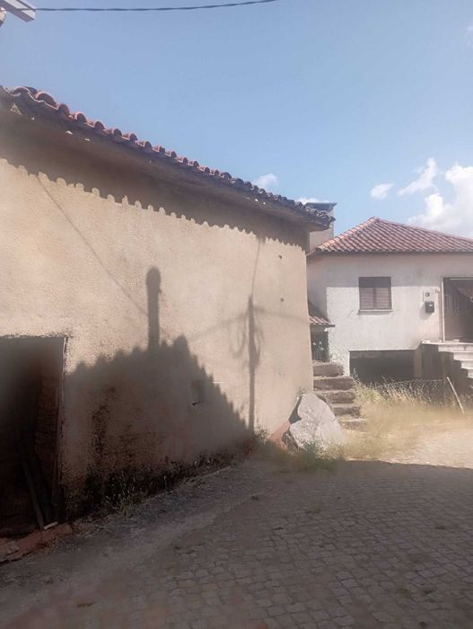 Imóvel à Venda – Nogueira, Bragança