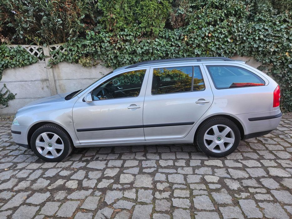 Skoda Octavia Elegance 1.6 MPI. Po Dużym Serwisie !!!