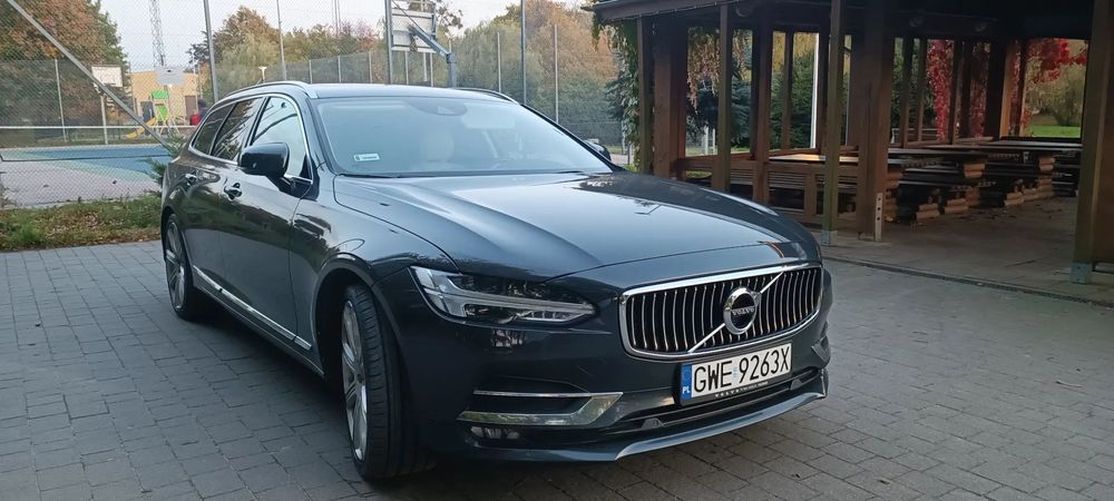 Volvo V90