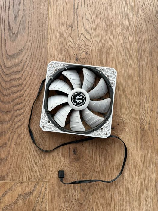 Wentylator BitFenix Spectre Pro 140mm Biały (BFF-SPRO-14025WW-RP)