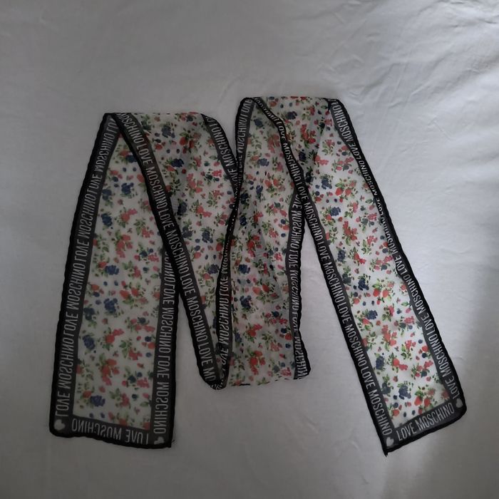 Moschino love  шарф