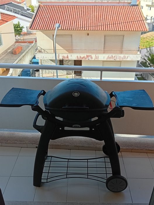 Grelhador Weber Q2200 , oferta bilha gás cheia