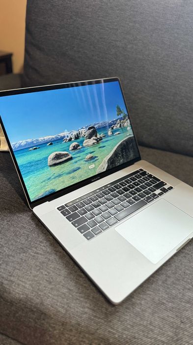 Apple MacBook Pro 16” i9 / 16GB / 1TB SSD (Model A2141)