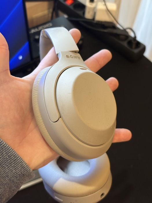 Навушники Sony WH-1000XM4