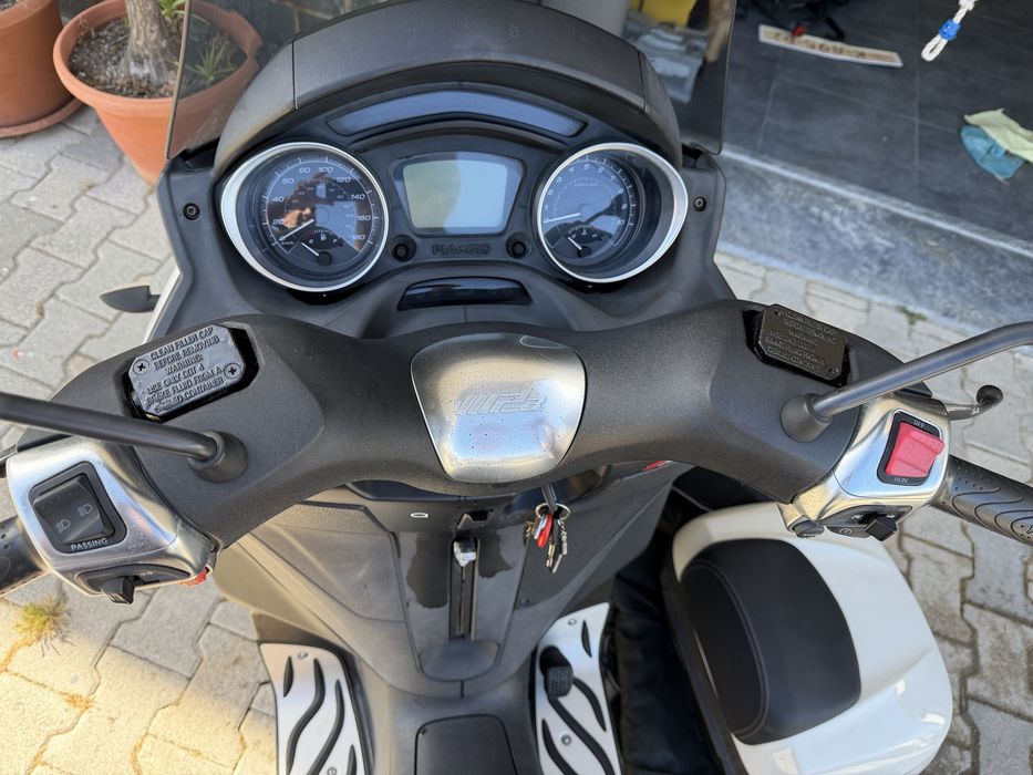 Piaggio MP3 300 hpe 2019 c/Extras Impecavel