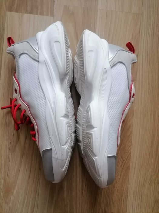Białe adidasy 40
