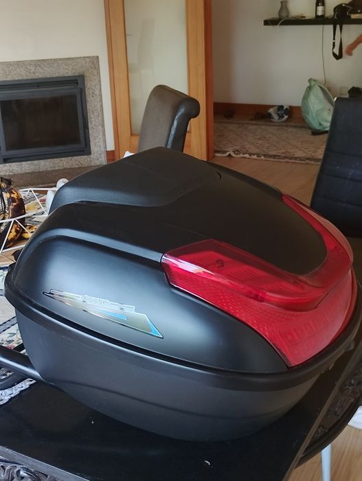 Vendo  mala para Mota , estar nova