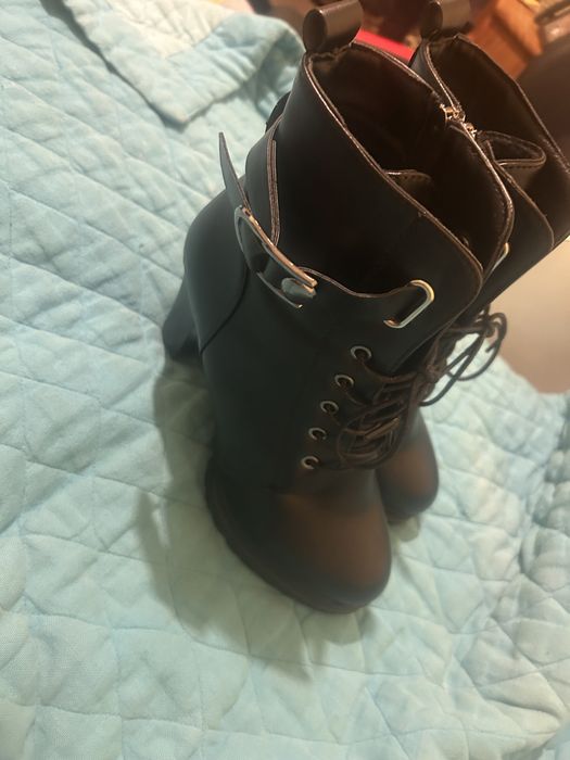 Vendo Botas de salto alto como novas