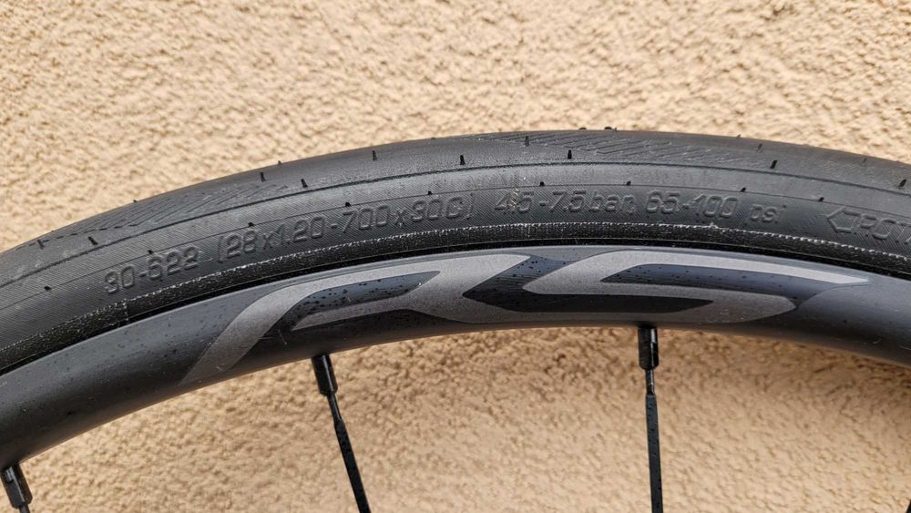 Kola szosowe Shimano 28 z oponami Schwalbe ONE