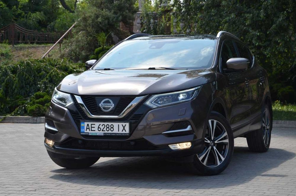 Продам NISSAN QASHQAI 2.0 AWD 2017 года выпуска