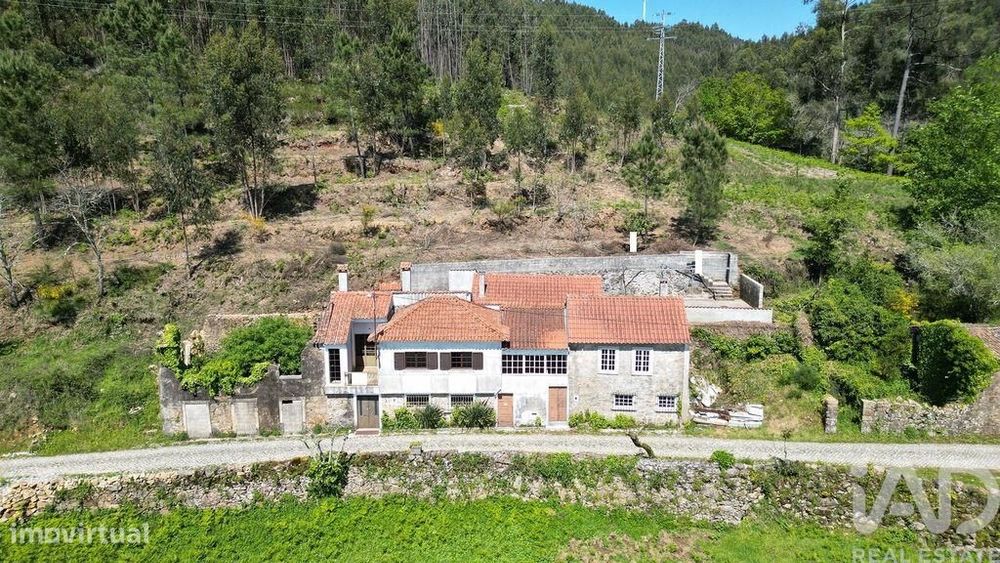Casa de aldeia T6 em Espinhal de 395,00 m2
