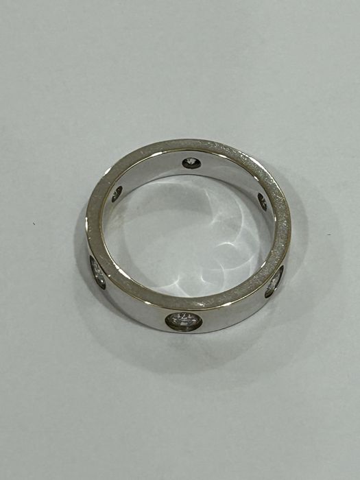 Продам золоту 585*каблучку з діамантами, імпорт