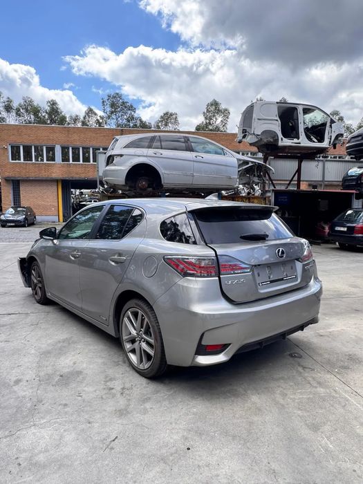 Para peças LEXUS CT (ZWA10_)