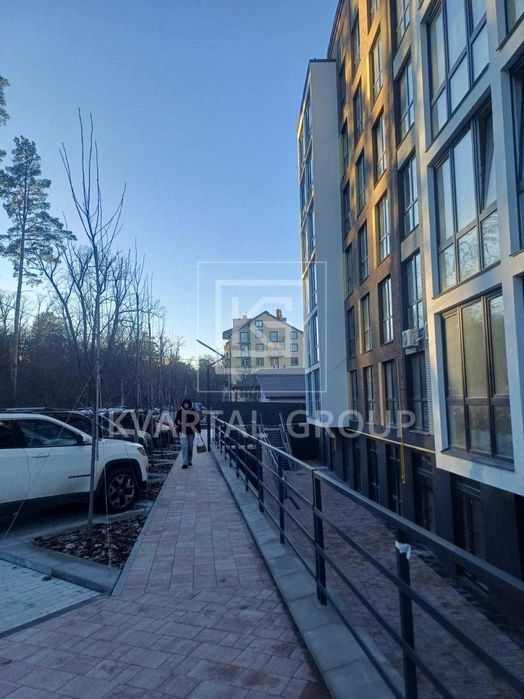 Комерція з ремонтом фасадного приміщення в НОВОМУ ЖК/ по вул.Лисенка