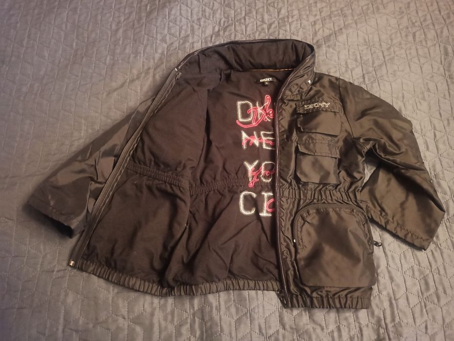 Kurtka wiatrówka na deszcz i wiatr 128cm DKNY